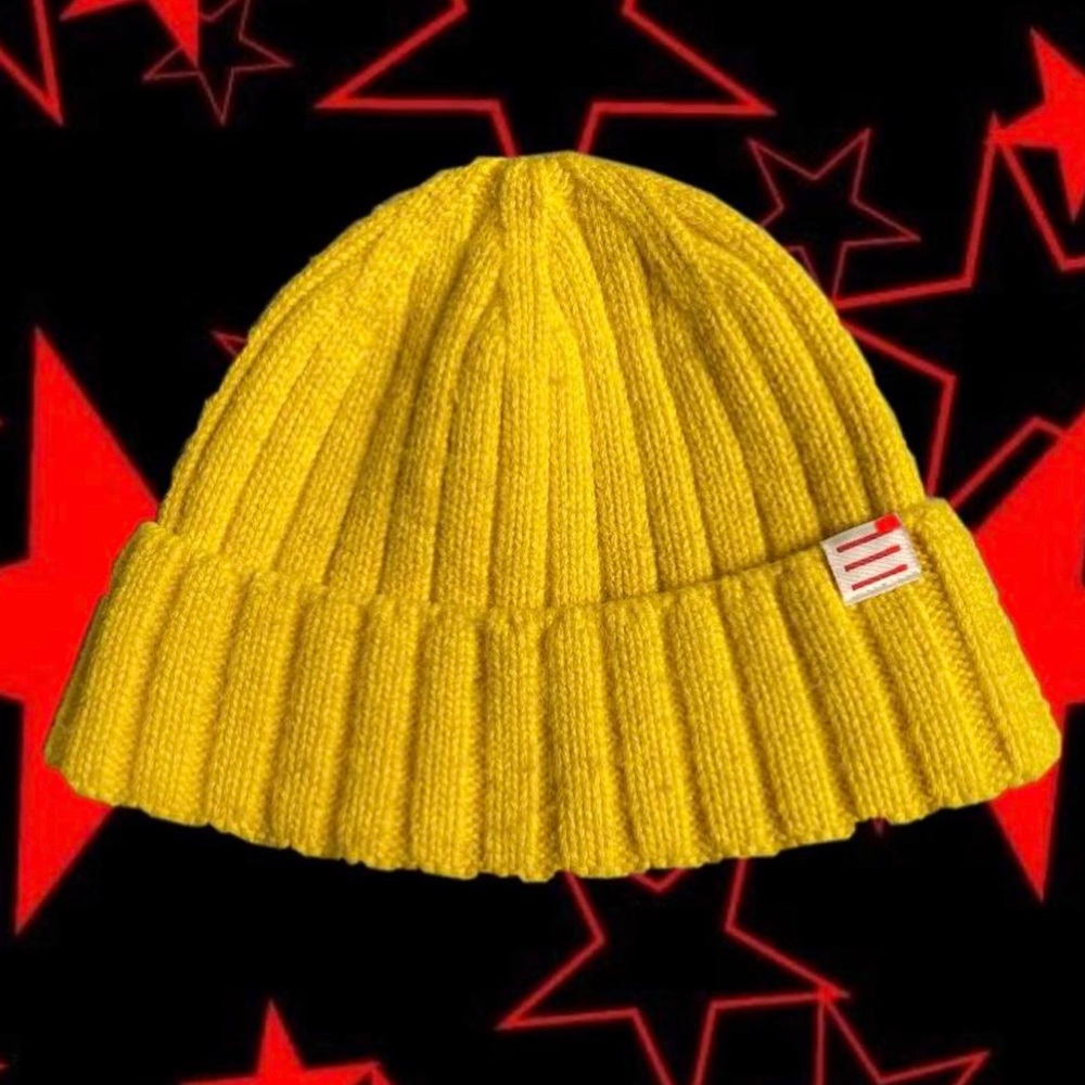 yellow fisherman beanie⭐️🐡